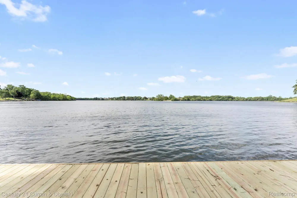 9601 Bayview Drive #301 Ypsilanti Charter Township, MI 48197