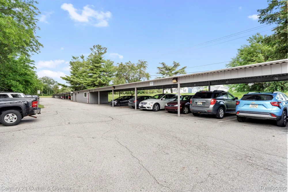 9601 Bayview Drive #301 Ypsilanti Charter Township, MI 48197