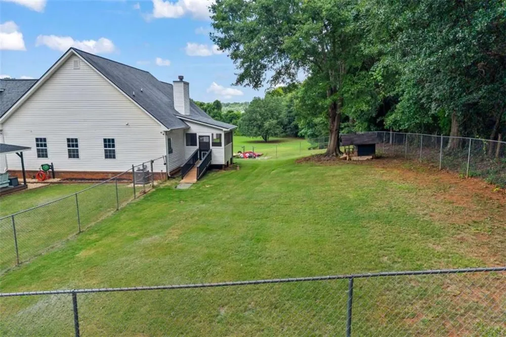 238 Apple Valley Road Commerce, GA 30529