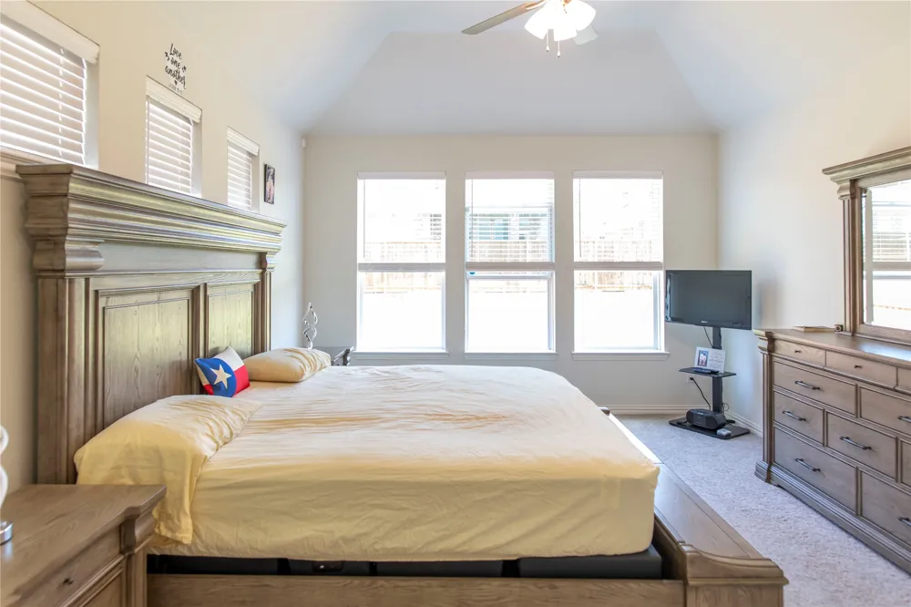 1217 Rosebay Drive Justin, TX 76247