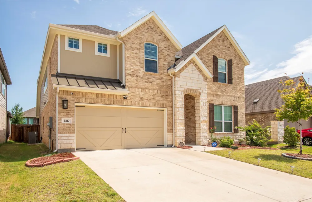 1217 Rosebay Drive Justin, TX 76247