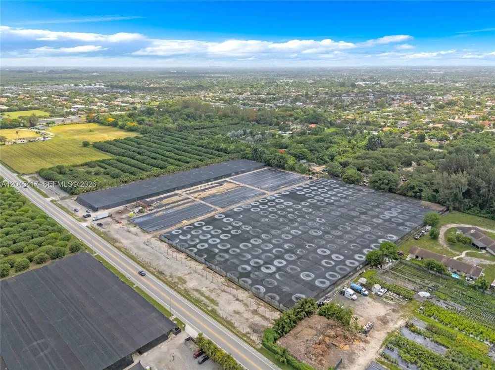 20401 137th Ave Miami, FL 33177