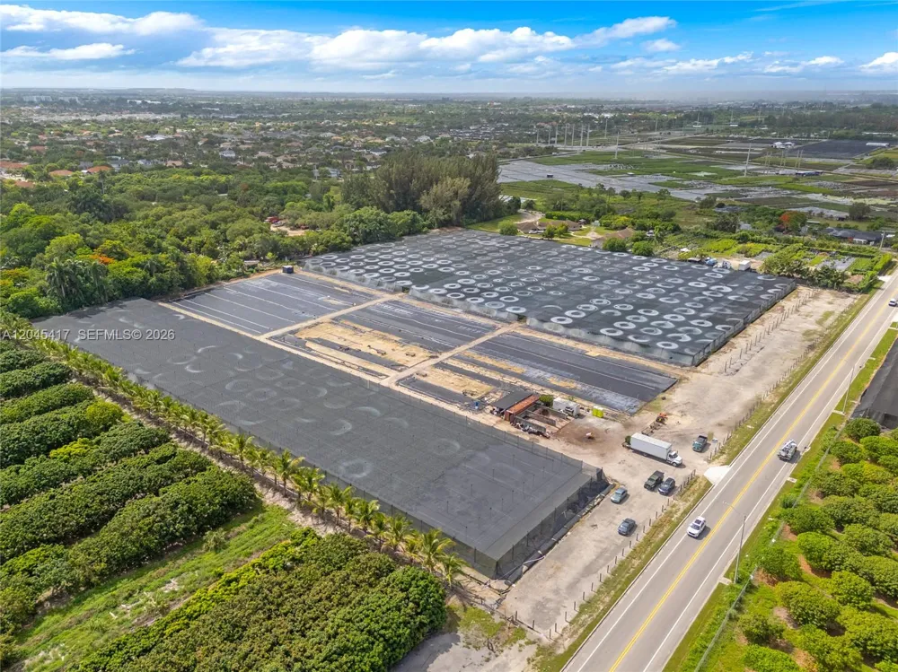 20401 137th Ave Miami, FL 33177