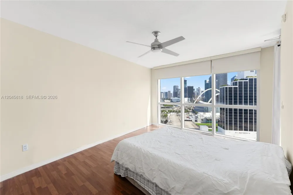 1750 Bayshore Dr #2414 Miami, FL 33132