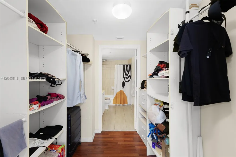 1750 Bayshore Dr #2414 Miami, FL 33132