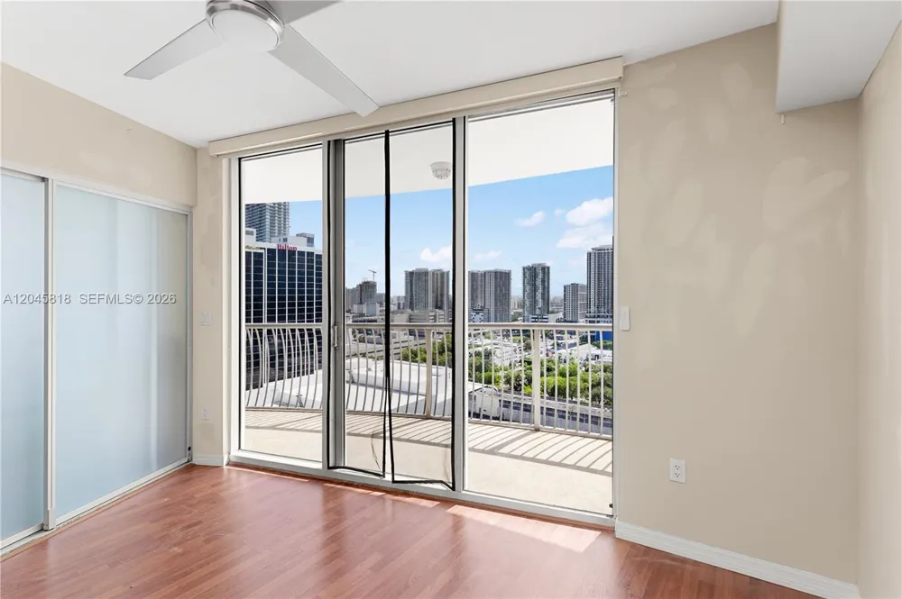 1750 Bayshore Dr #2414 Miami, FL 33132
