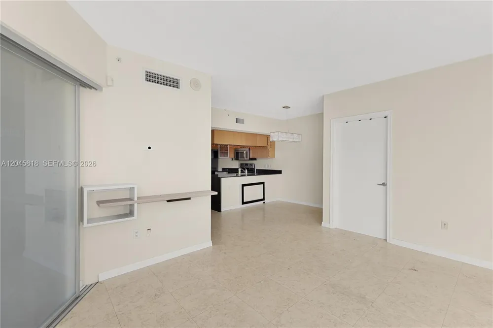 1750 Bayshore Dr #2414 Miami, FL 33132