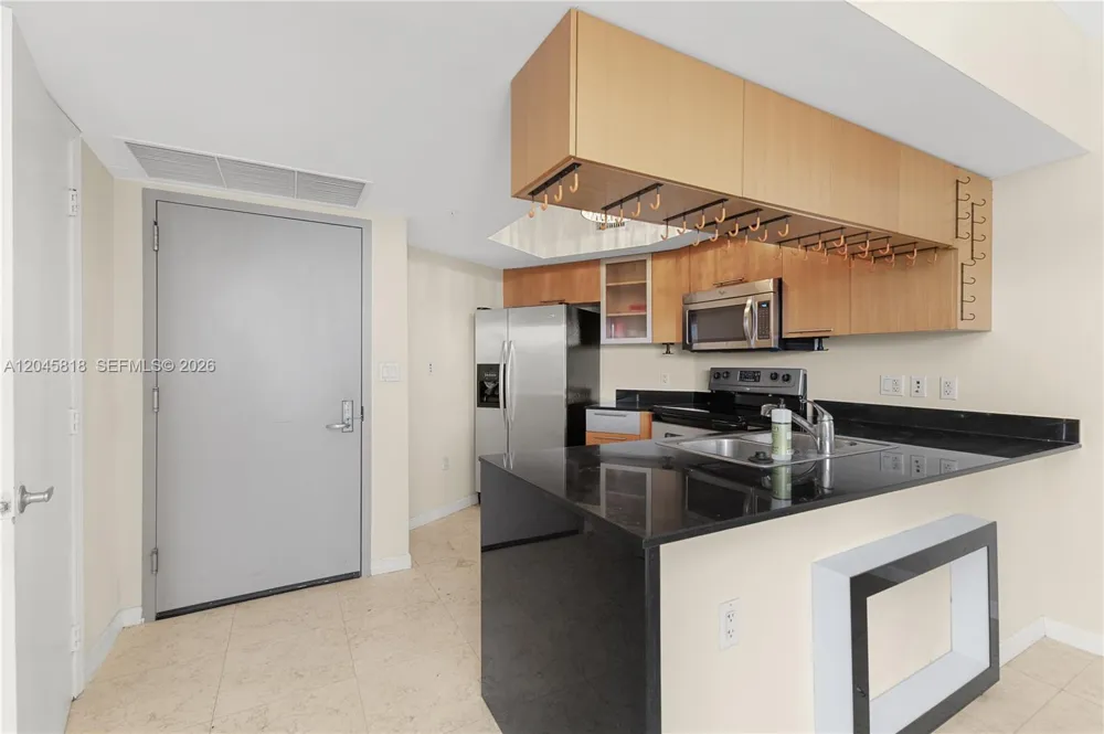 1750 Bayshore Dr #2414 Miami, FL 33132