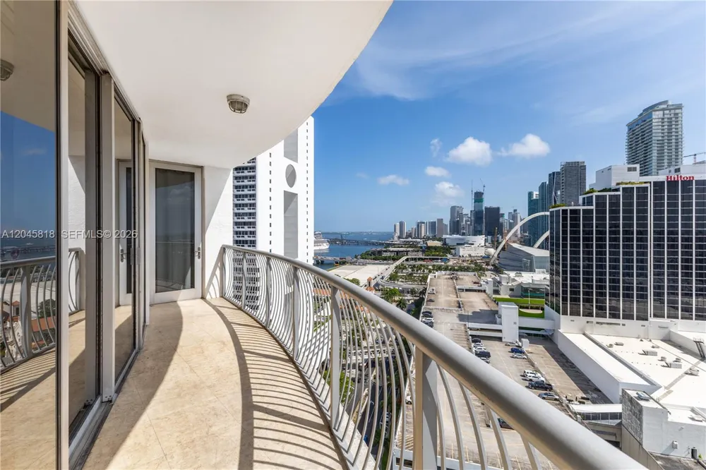 1750 Bayshore Dr #2414 Miami, FL 33132