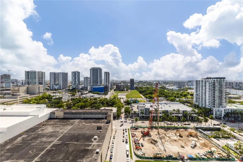 1750 Bayshore Dr #2414 Miami, FL 33132