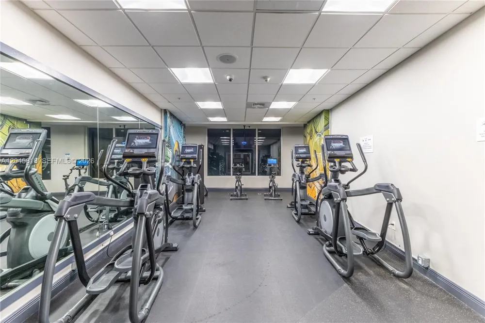 1750 Bayshore Dr #2414 Miami, FL 33132