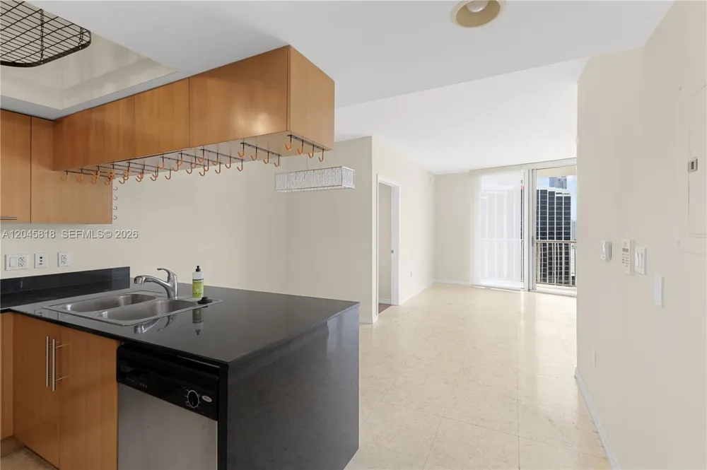 1750 Bayshore Dr #2414 Miami, FL 33132