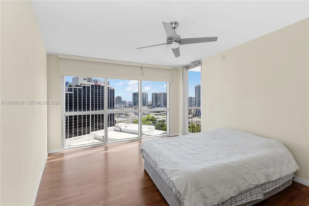 1750 Bayshore Dr #2414 Miami, FL 33132