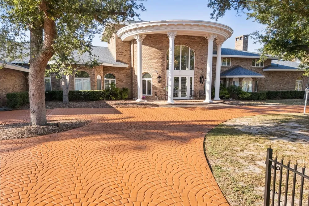 6118 RIVERVIEW BOULEVARD Bradenton, FL 34209