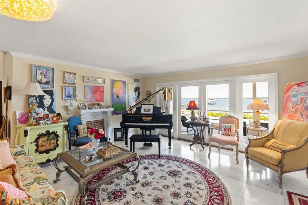 6118 RIVERVIEW BOULEVARD Bradenton, FL 34209