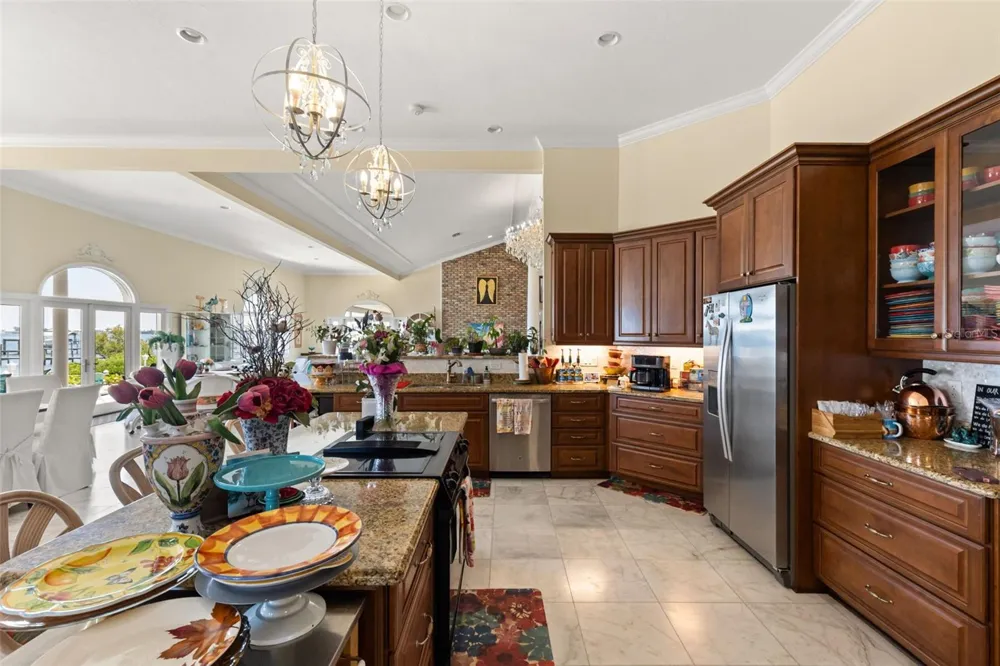 6118 RIVERVIEW BOULEVARD Bradenton, FL 34209