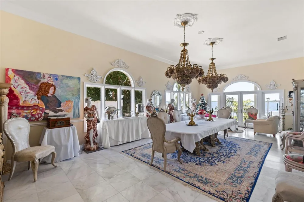 6118 RIVERVIEW BOULEVARD Bradenton, FL 34209