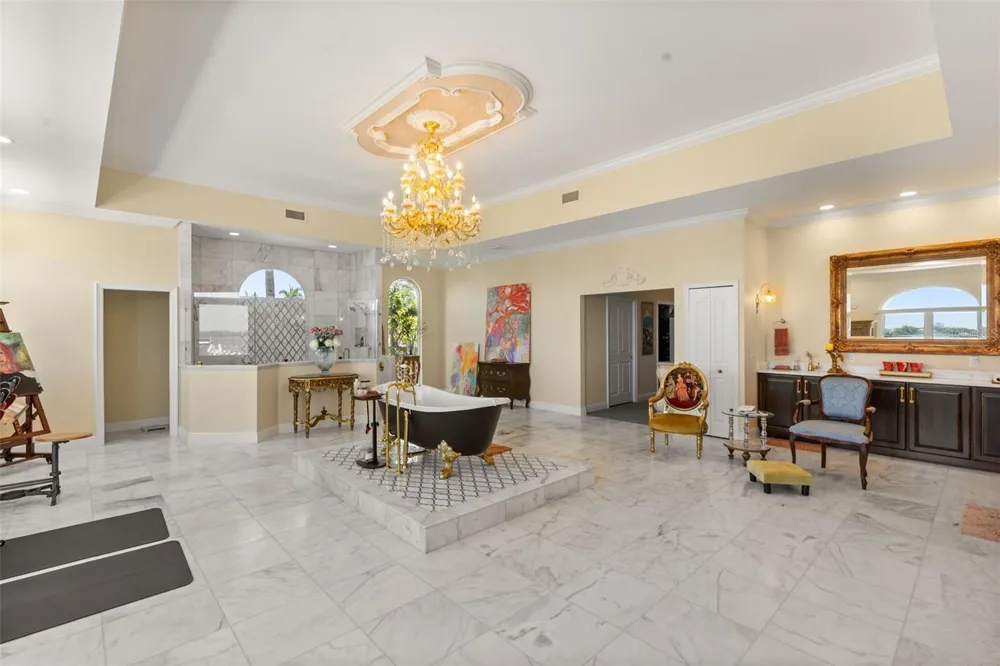 6118 RIVERVIEW BOULEVARD Bradenton, FL 34209