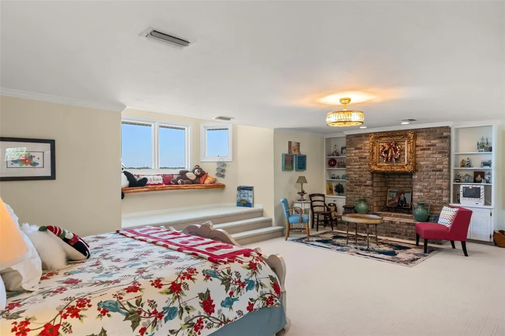 6118 RIVERVIEW BOULEVARD Bradenton, FL 34209