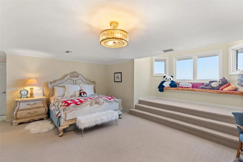 6118 RIVERVIEW BOULEVARD Bradenton, FL 34209
