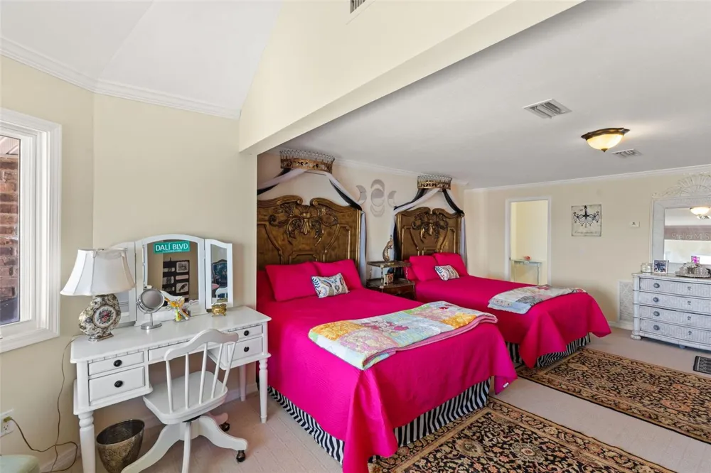 6118 RIVERVIEW BOULEVARD Bradenton, FL 34209