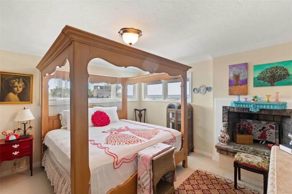 6118 RIVERVIEW BOULEVARD Bradenton, FL 34209