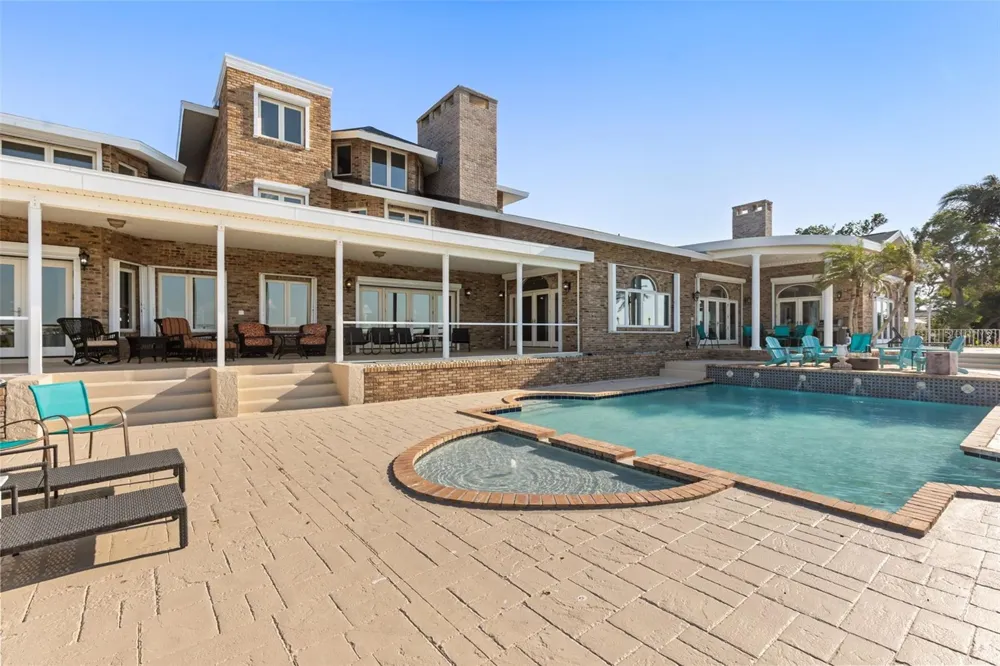 6118 RIVERVIEW BOULEVARD Bradenton, FL 34209