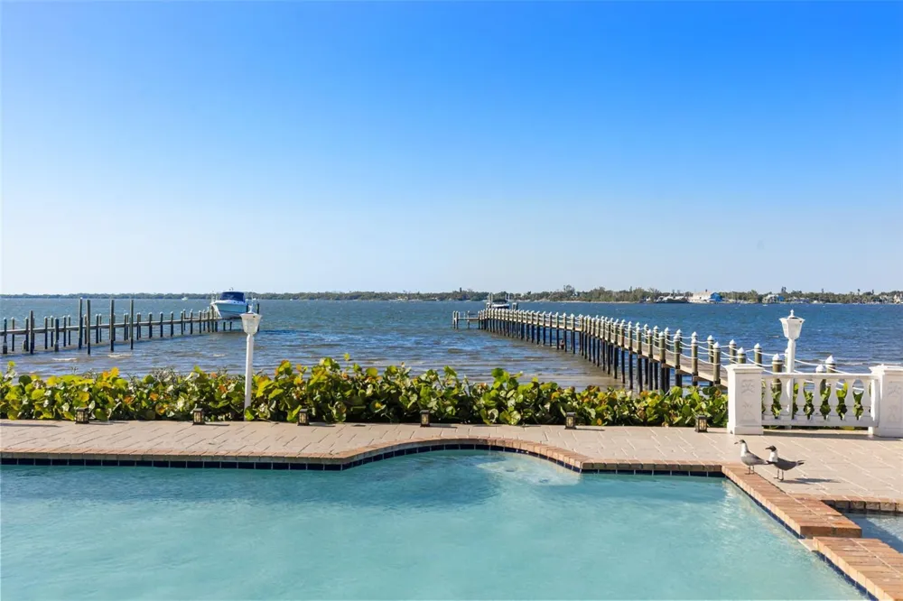 6118 RIVERVIEW BOULEVARD Bradenton, FL 34209