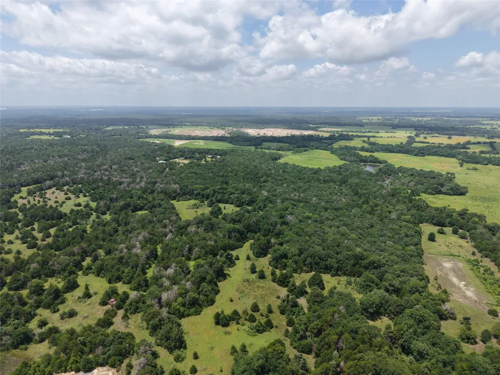 Lcr 758 Thornton, TX 76687