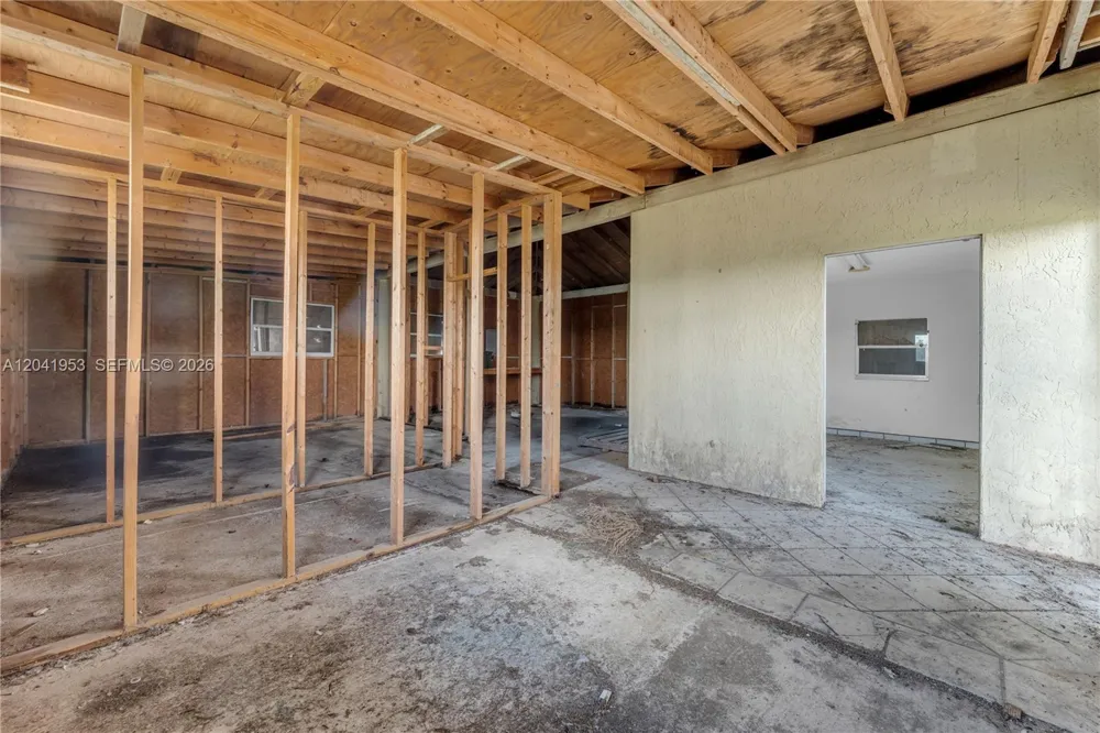 320 Sw 217 Ave Homestead, FL 33030