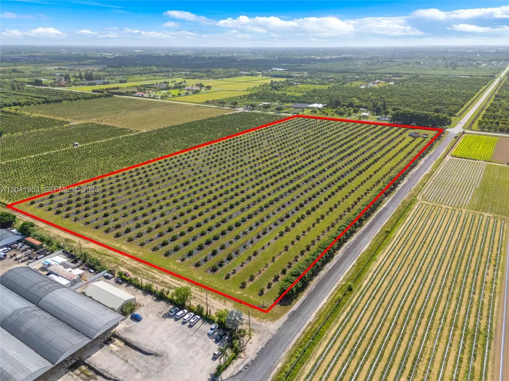 320 Sw 217 Ave Homestead, FL 33030