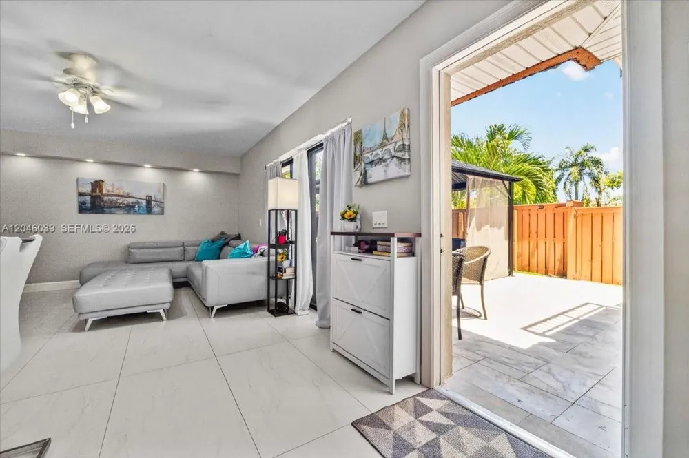 2891 SW 11th Pl Deerfield Beach, FL 33442