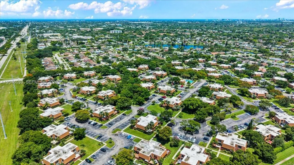 2891 SW 11th Pl Deerfield Beach, FL 33442