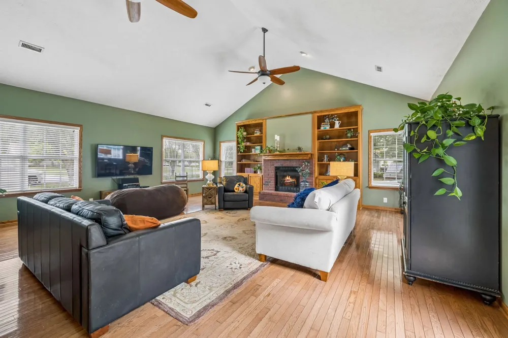 5633 Constantine Dr Rockvale, TN 37153