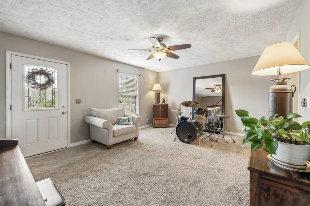 5633 Constantine Dr Rockvale, TN 37153