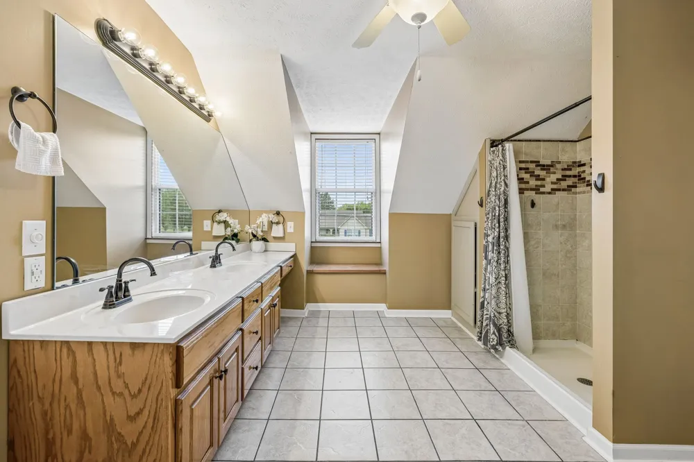 5633 Constantine Dr Rockvale, TN 37153