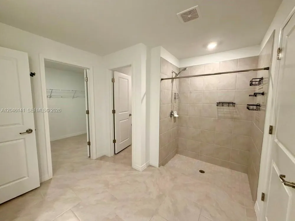 4104 NE 12TH CT Cape Coral, FL 33909