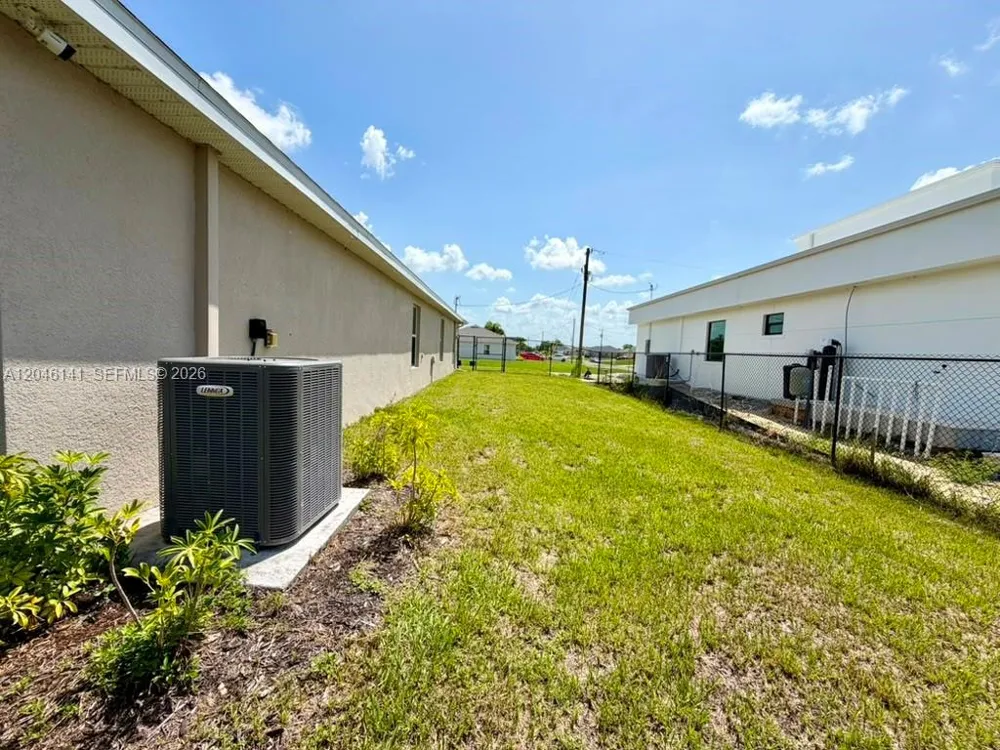 4104 NE 12TH CT Cape Coral, FL 33909