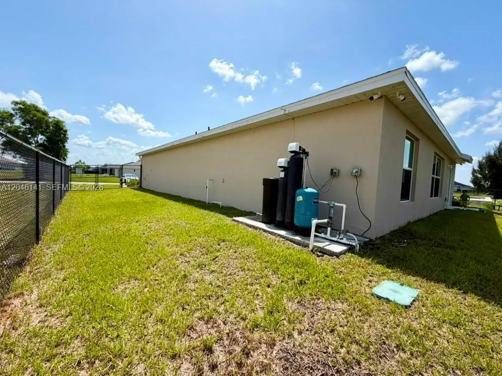 4104 NE 12TH CT Cape Coral, FL 33909
