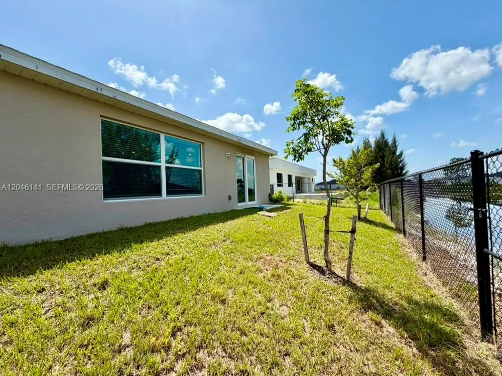 4104 NE 12TH CT Cape Coral, FL 33909