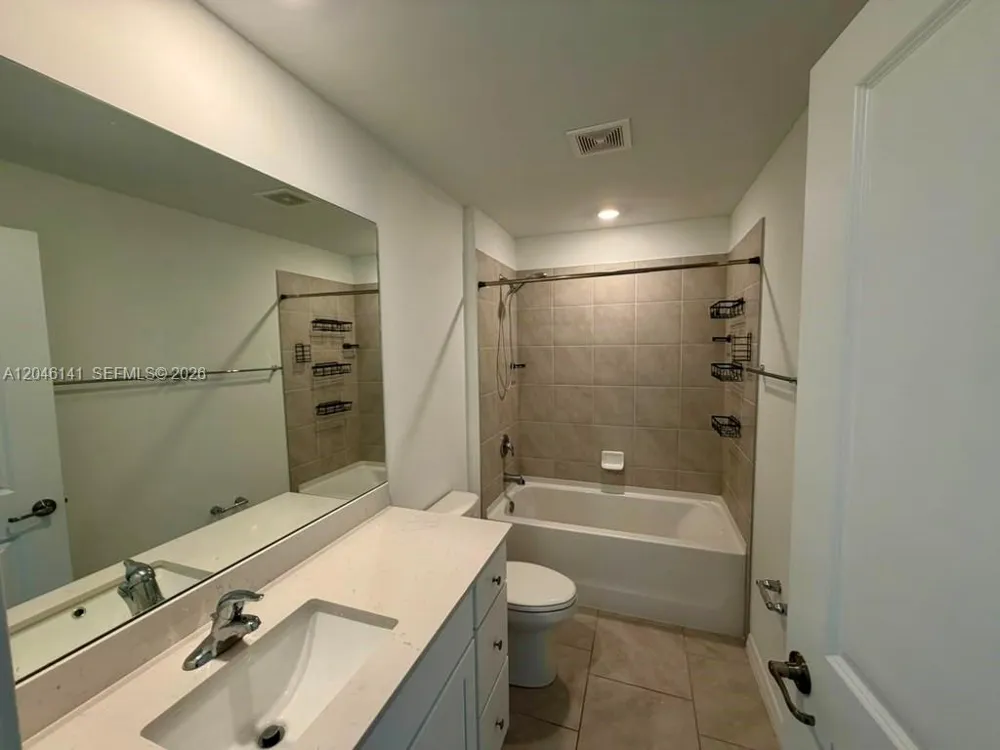 4104 NE 12TH CT Cape Coral, FL 33909