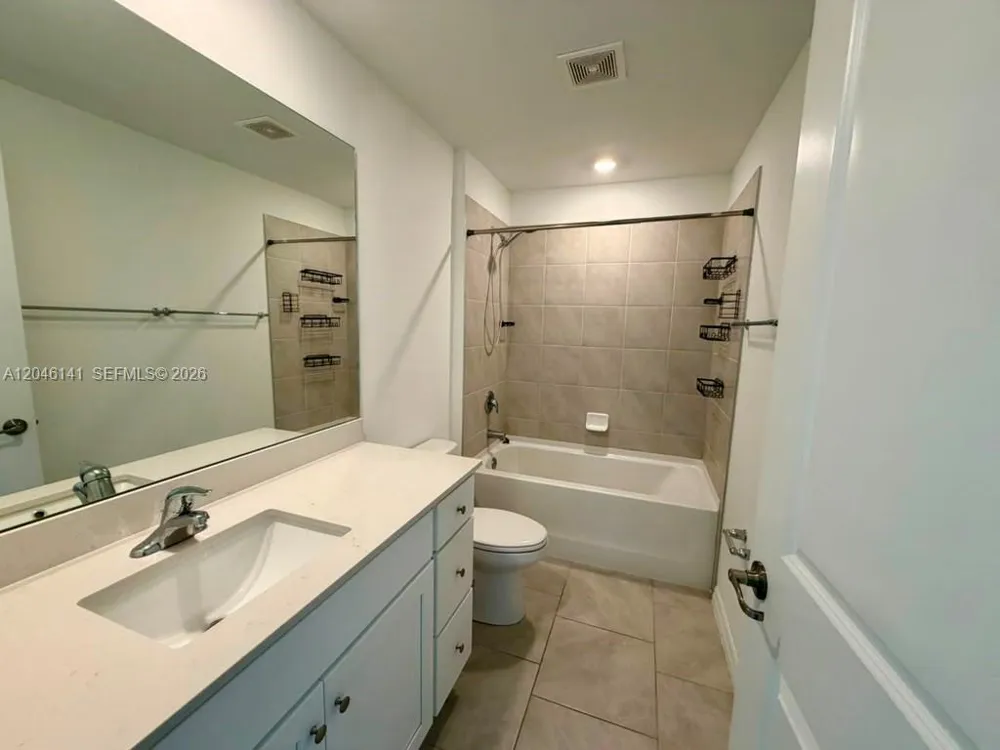 4104 NE 12TH CT Cape Coral, FL 33909
