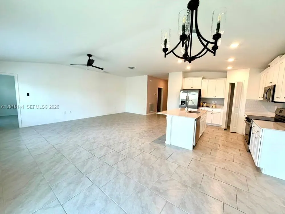 4104 NE 12TH CT Cape Coral, FL 33909