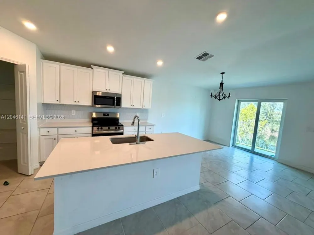4104 NE 12TH CT Cape Coral, FL 33909