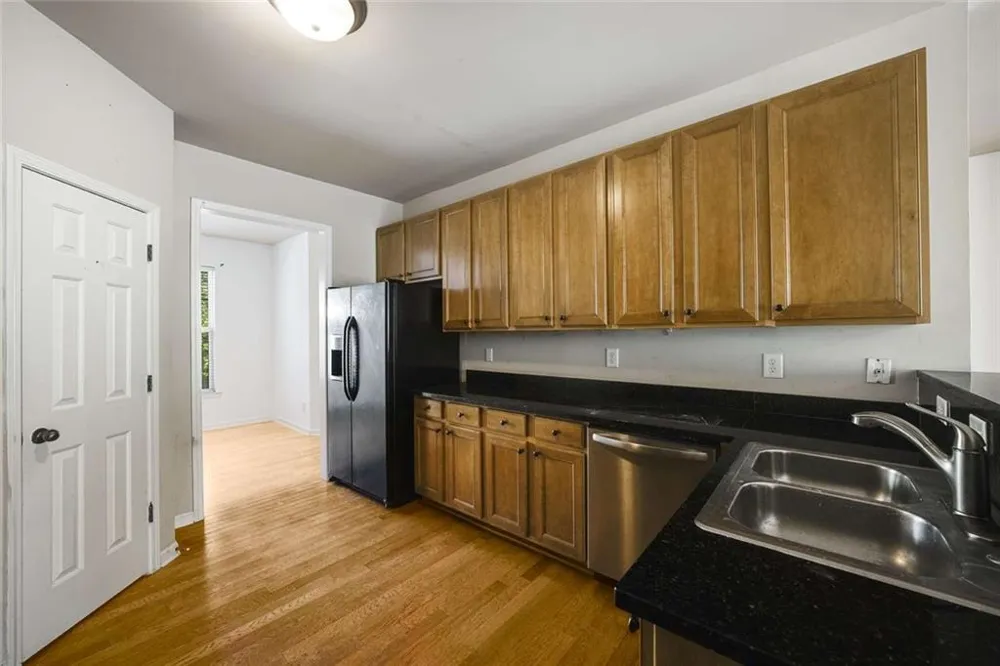 1798 Oakbrook Lane NW #8 Kennesaw, GA 30152