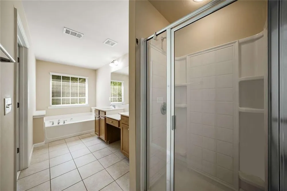 1798 Oakbrook Lane NW #8 Kennesaw, GA 30152