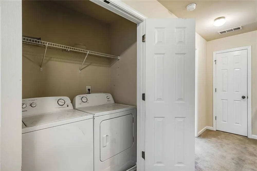 1798 Oakbrook Lane NW #8 Kennesaw, GA 30152