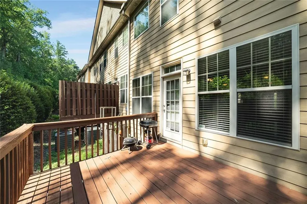1798 Oakbrook Lane NW #8 Kennesaw, GA 30152
