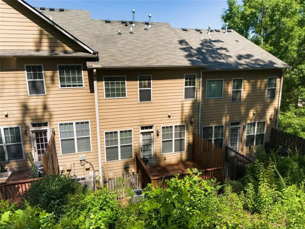 1798 Oakbrook Lane NW #8 Kennesaw, GA 30152
