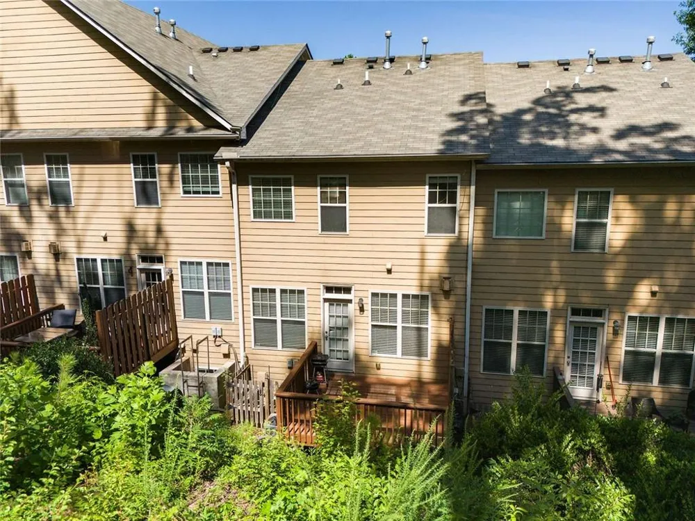 1798 Oakbrook Lane NW #8 Kennesaw, GA 30152